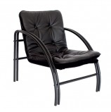Кресло 'Аксель', 610х730х760 мм, на металлическом каркасе, кожзам, черное